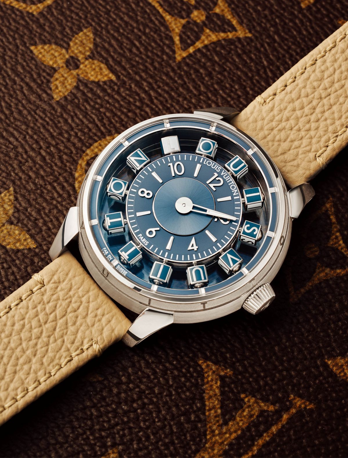 땅부르 타이코 스핀타임 에어(Tambour Taiko Spin Time Air), 오토매틱, 42.5mm, 화이트 골드.