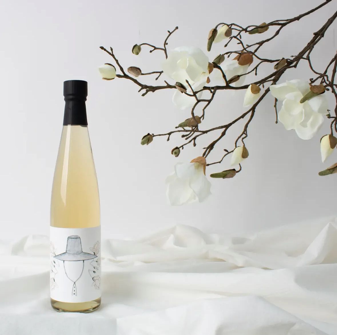 오마이갓 스파클링 봄꽃(에빗과 삼양춘이 함께 만든 2026 봄 한정판. 봄꽃 전통주의 하이엔드 라인업.) / 이미지 출처: 송도향 제공