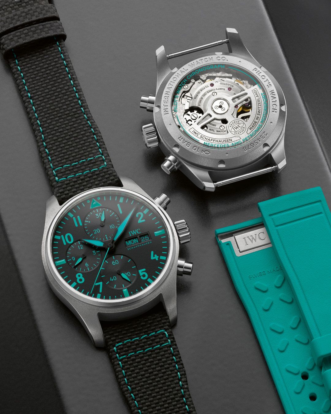 조지 러셀과의 협업 모델, '파일럿 워치 크로노그래프 41 & 오토매틱 41 조지 러셀' 워치 캠페인 사진. / 이미지 출처: 인스타그램 @iwcwatches @georgerussell63