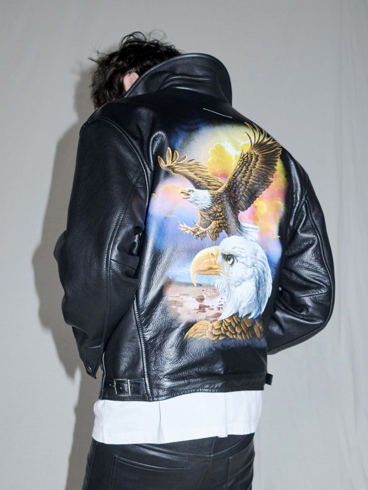 슈프림 x MM6 메종 마르지엘라의 26 S/S 컬렉션 제품 이미지 / 이미지 출처: 메종 마르지엘라. 