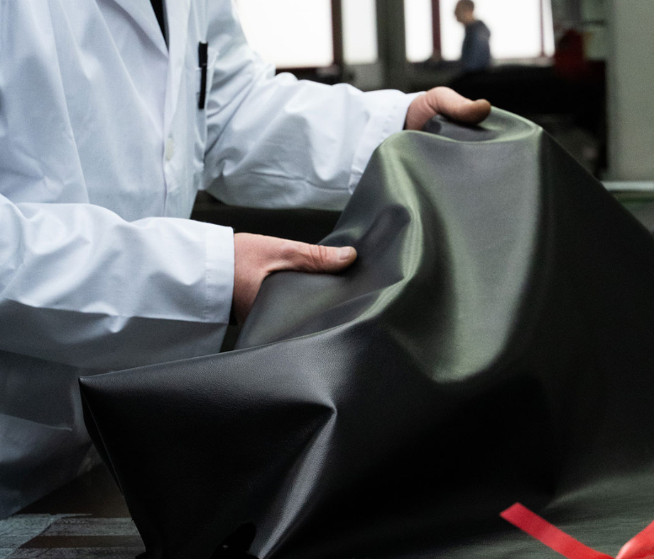 세미 아닐린 가공 / 이미지 출처: 온리프랭크 테너리 공식 사이트