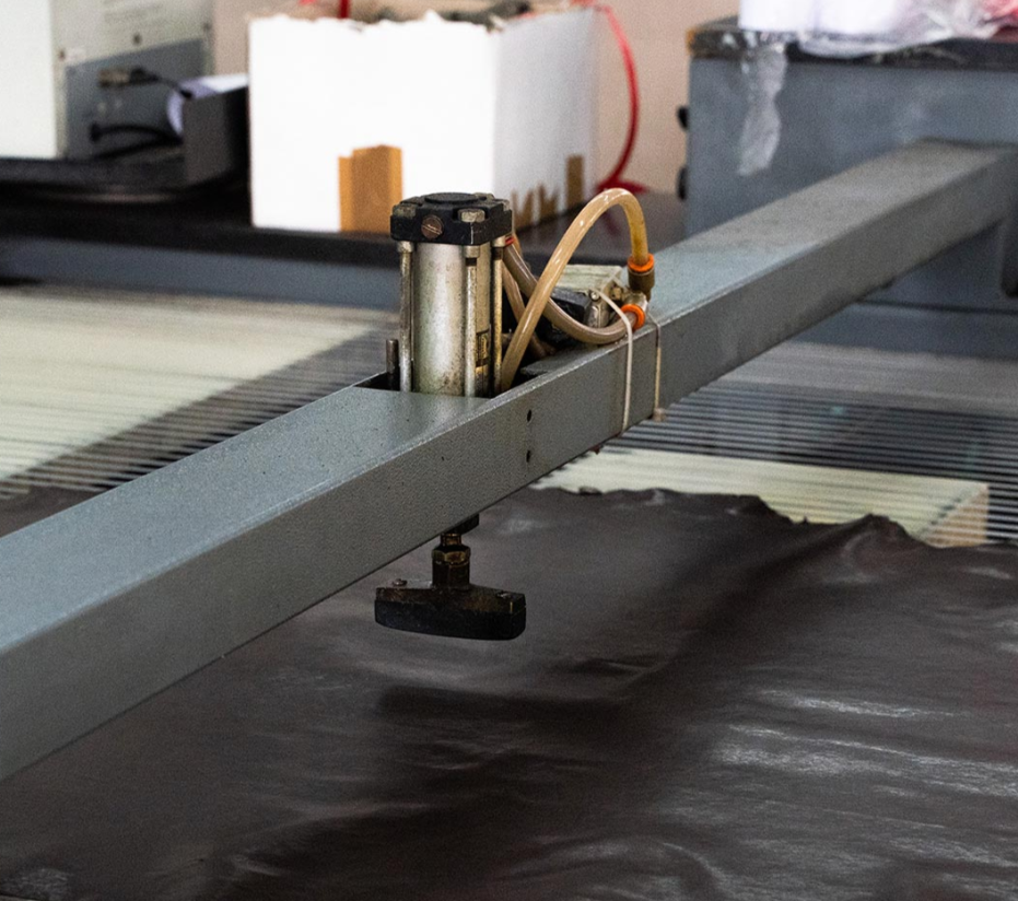 세미 아닐린 가공 / 이미지 출처: 온리프랭크 테너리 공식 사이트