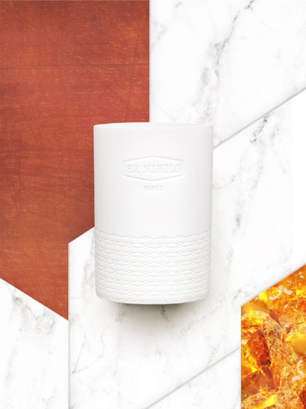 베르가모트와 우디 앰버로 완성한 엑스니힐로 센티드 캔들 앙브르 푸 / 이미지 출처: ex-nihilo-paris.com 