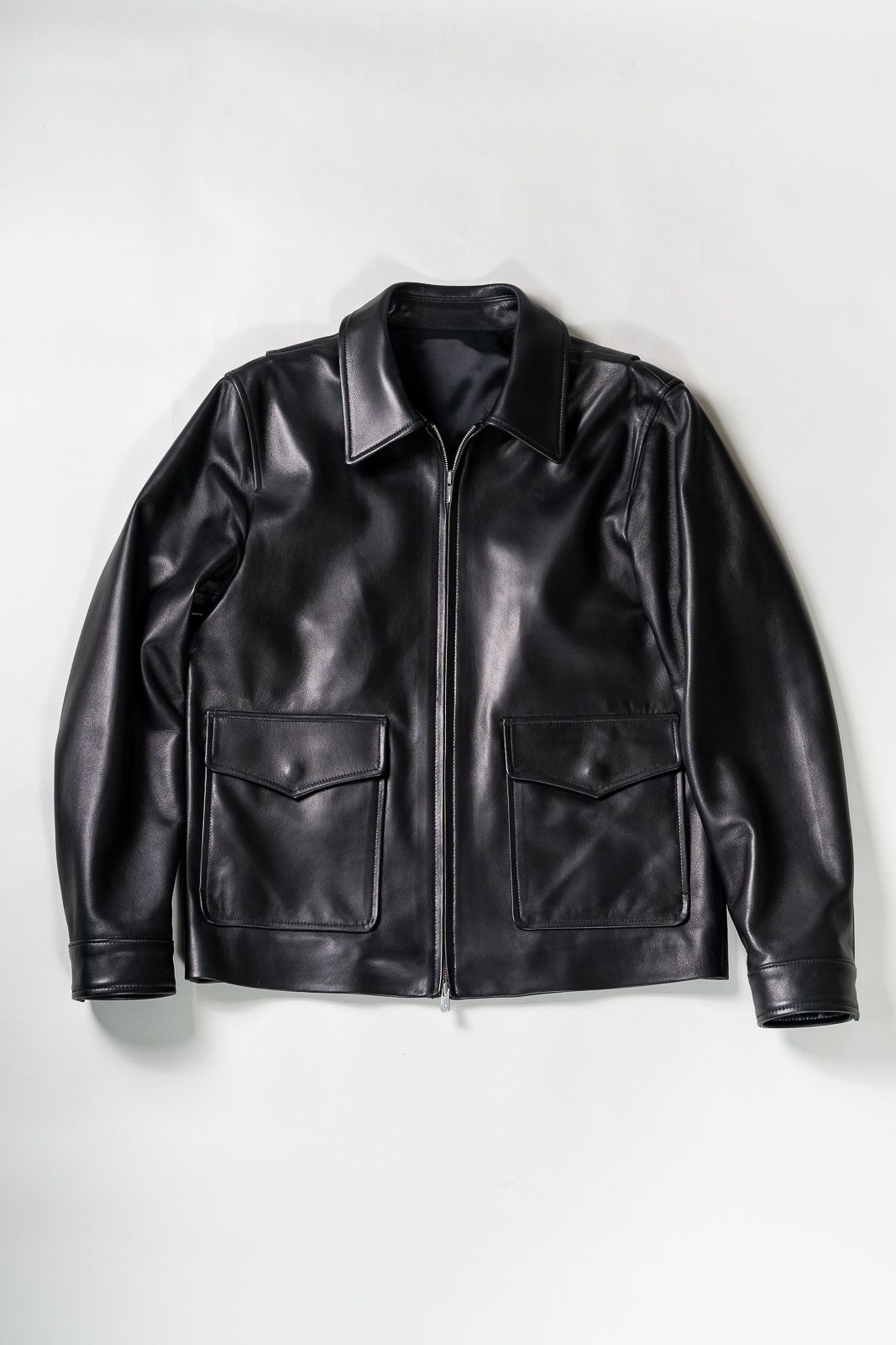 벌브 램스킨 레더 자켓 / 이미지 출처: 벌브 블로그