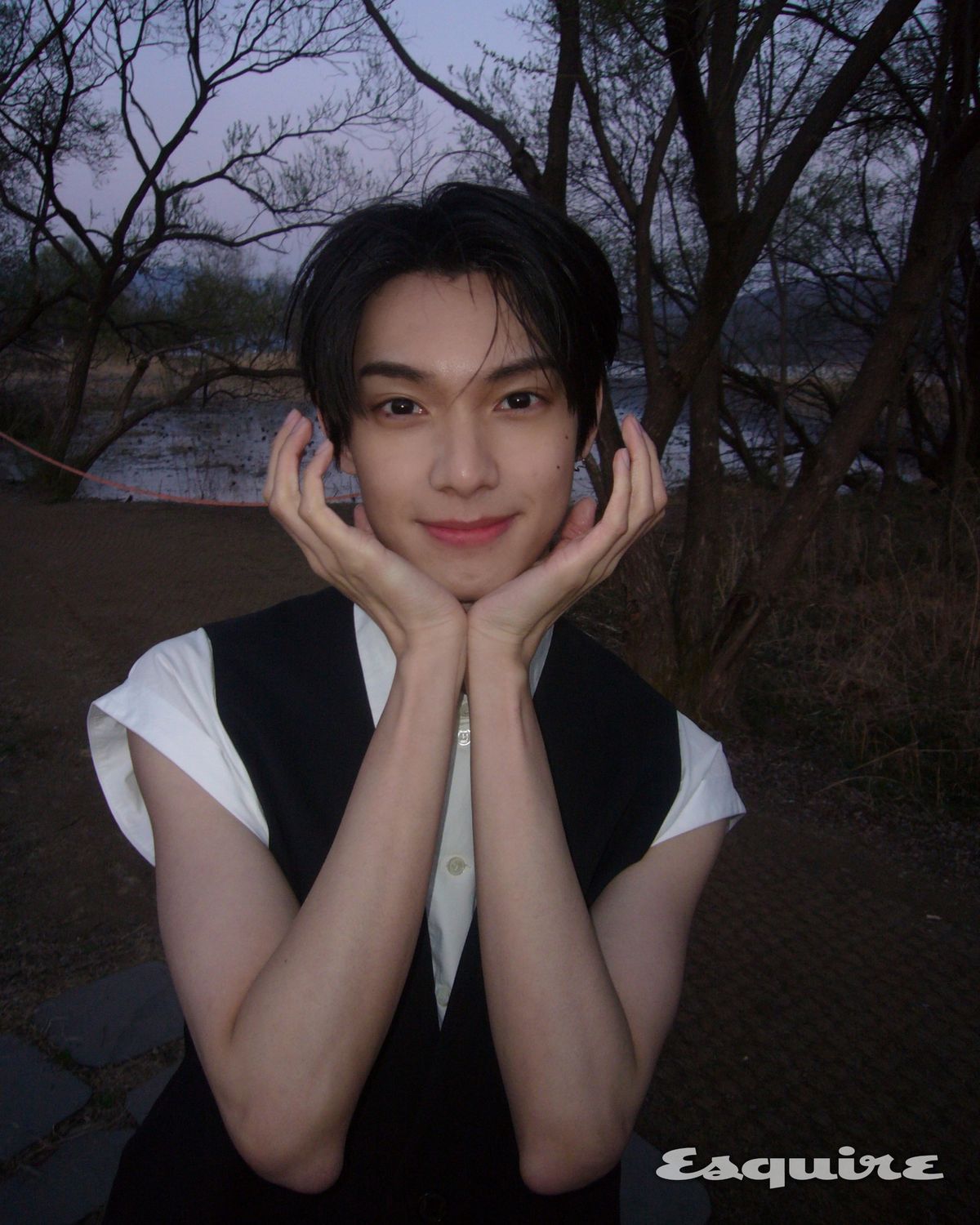 에스콰이어 화보 촬영장에서 플레어 유, 립우