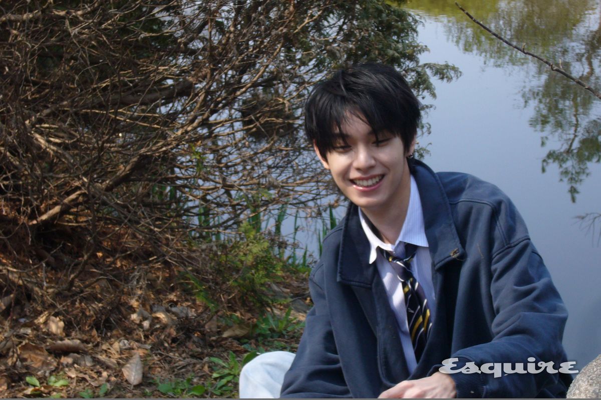 에스콰이어 화보 촬영장에서 플레어 유, 립우