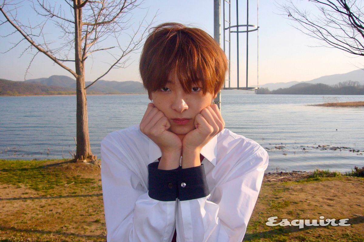 에스콰이어 화보 촬영장에서 플레어 유, 우진