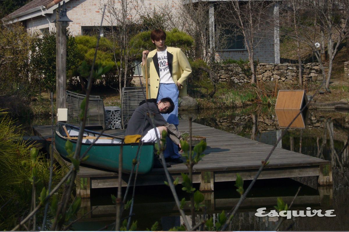 에스콰이어 5월호 촬영 중인 플레어 유 립우, 우진.