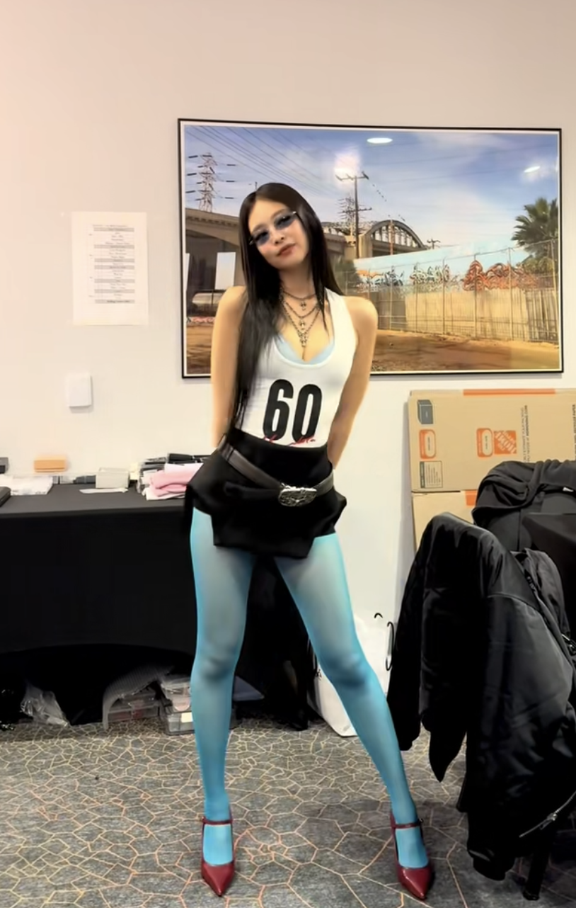 베리시(VERISH) 제품을 착용한 제니 / 이미지 출처: 틱톡 @jennierubyjane