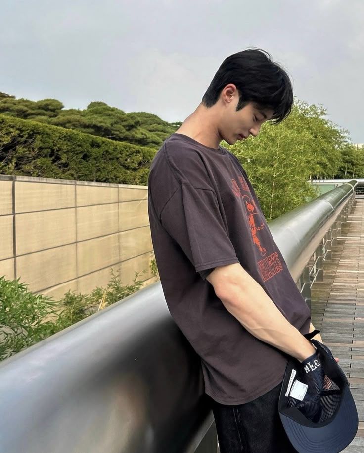 문짝남 변우석의 사복 패션. / 사진 출처: @byeonwooseok