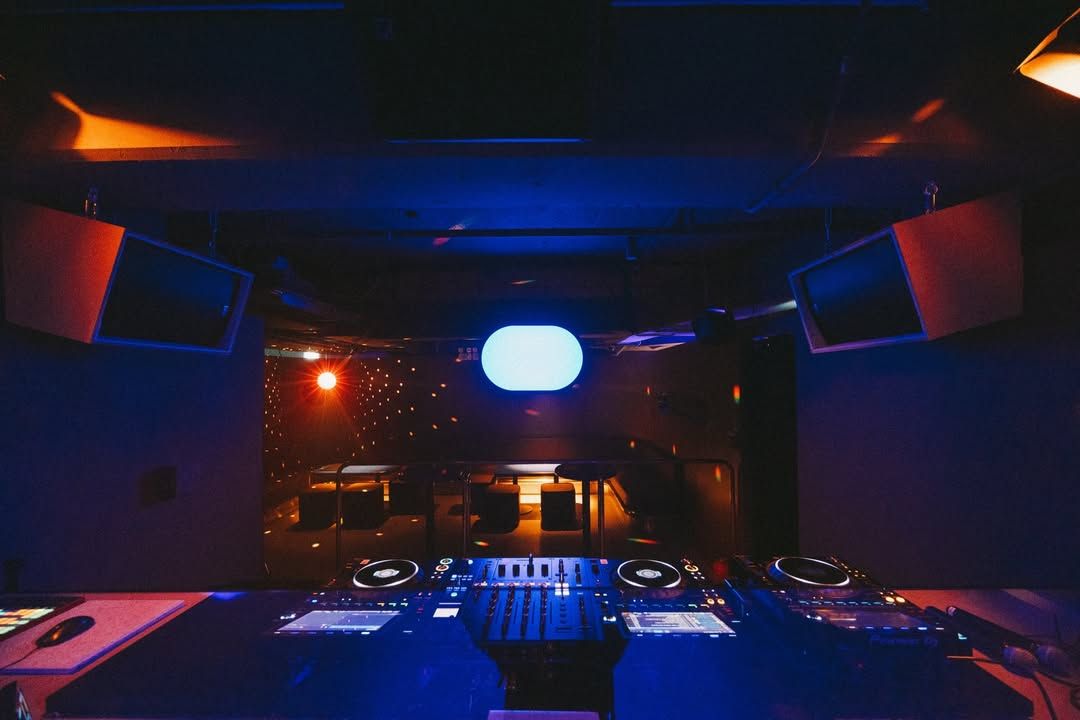 힙합부터 일렉트로닉까지 장르를 넘나드는 소프 / 이미지 출처: Soap Seoul