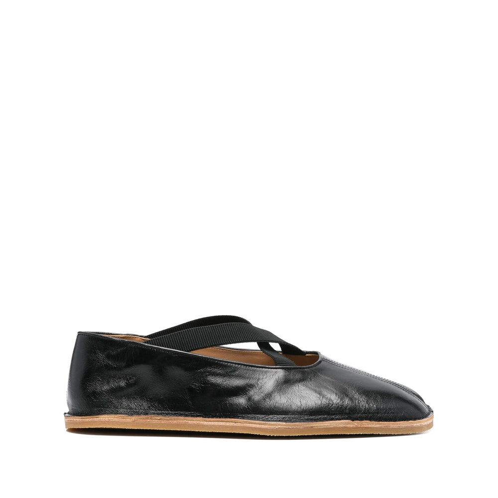 드리스 반 노튼의 레더 슬립온 슈즈 제품 이미지 / 이미지 출처: 드리스 반 노튼