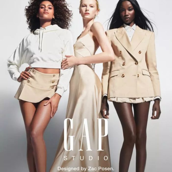 무대 의상으로 갭 스튜디오 의상을 착용한 솜버와 갭 스튜디오 캠페인 이미지. / 이미지 출처: GAP / 인스타그램: @gap