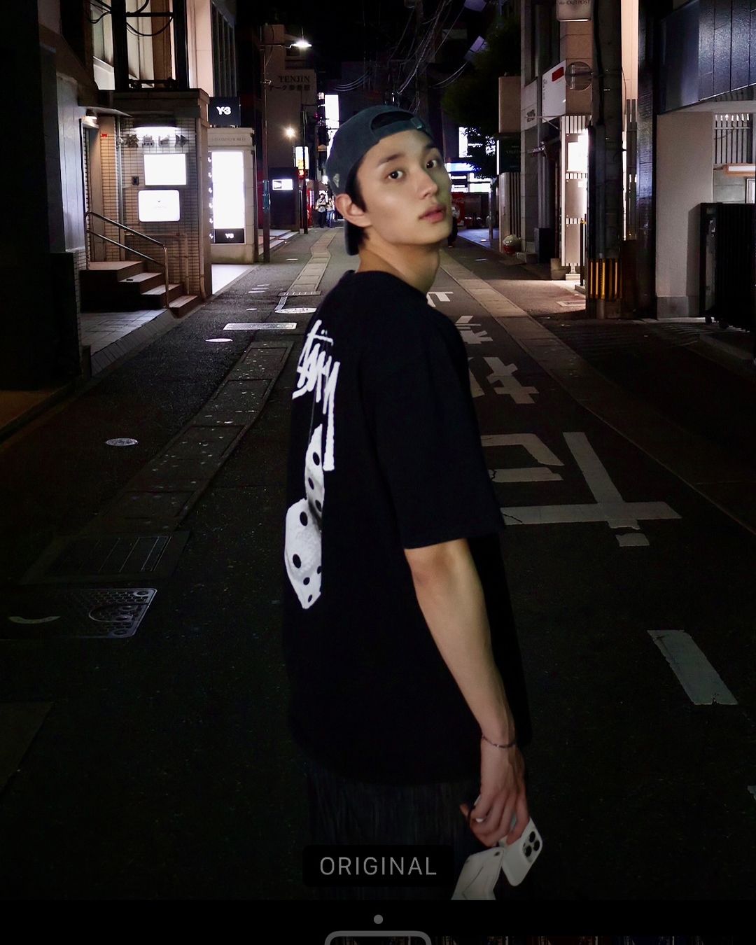 일본 여행 중인 배우 김재원. 사진 출처: @rlawodnjs_