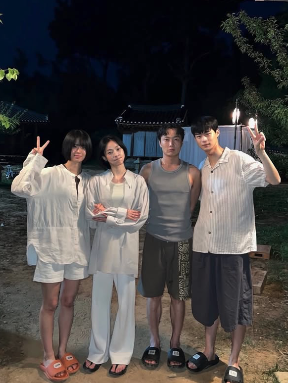 기리고 출연진들 / 사진출처: 전소영 인스타그램