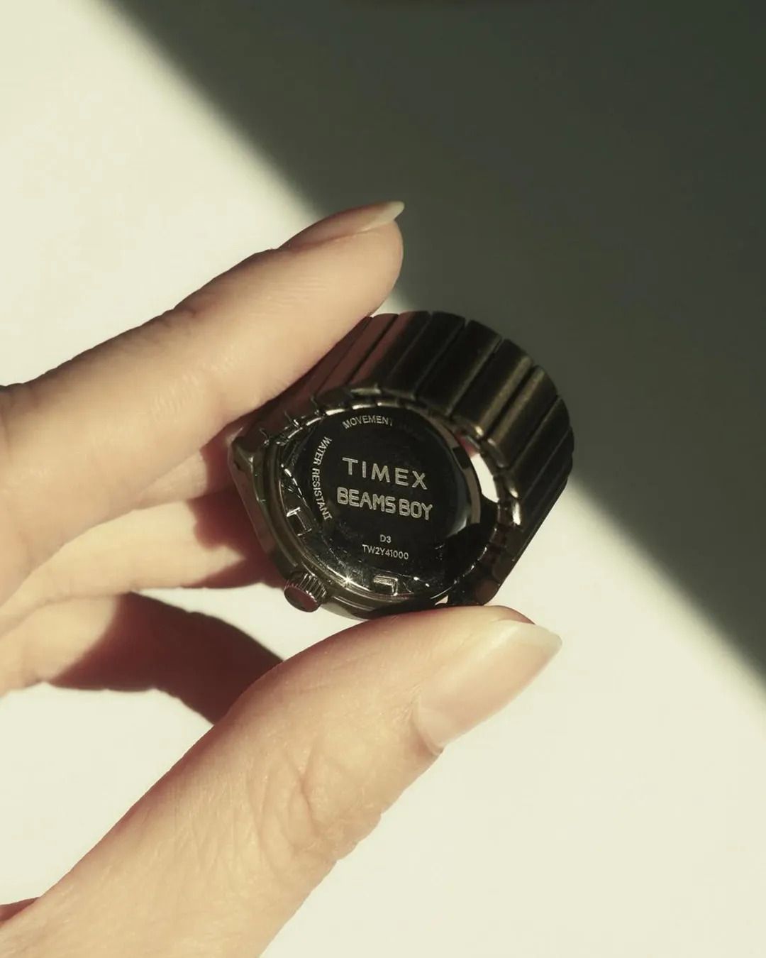 손목시계를 그대로 축소한 것 같은 타이맥스의 링 워치 | 이미지 출처: 타이맥스