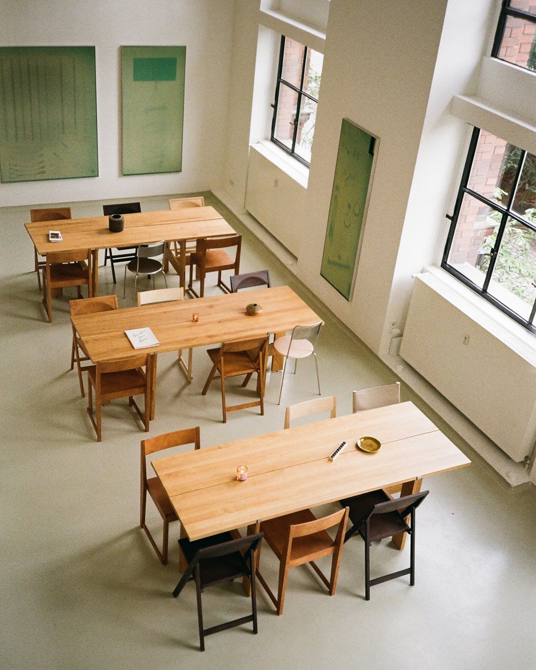 오래된 약국을 재해석한 Frama Studio / 이미지 출처: @framacph 