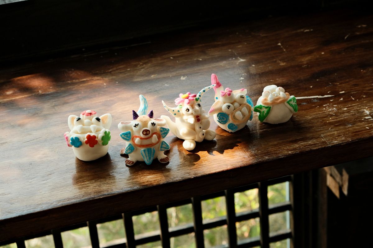 지점토로 시사를 만들어보는 클래스도 의외의 즐거움과 추억을 주는, 리조나레 고하마지마의 빼놓을 수 없는 프로그램이다. 