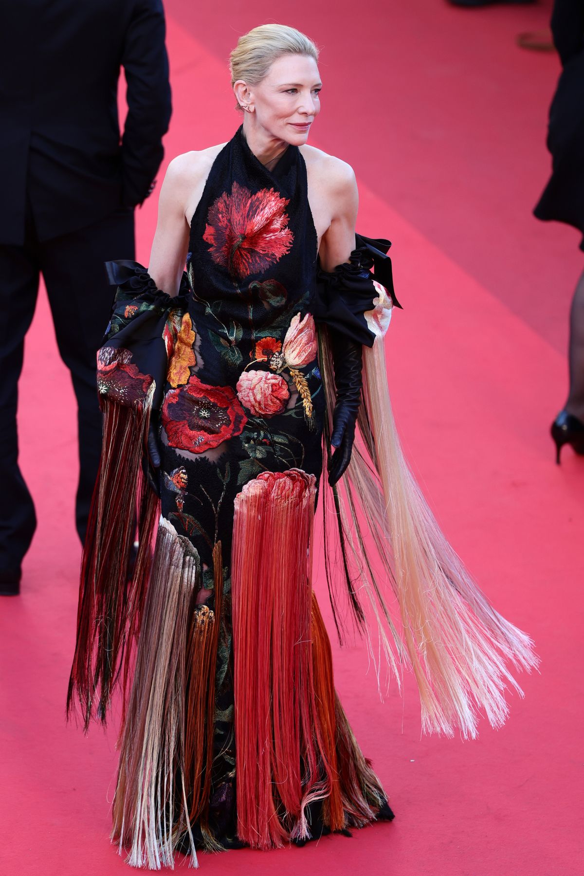 사라 버튼의 백리스 드레스를 선보인 케이트 블란쳇 / 이미지 출처: 게티이미지 코리아