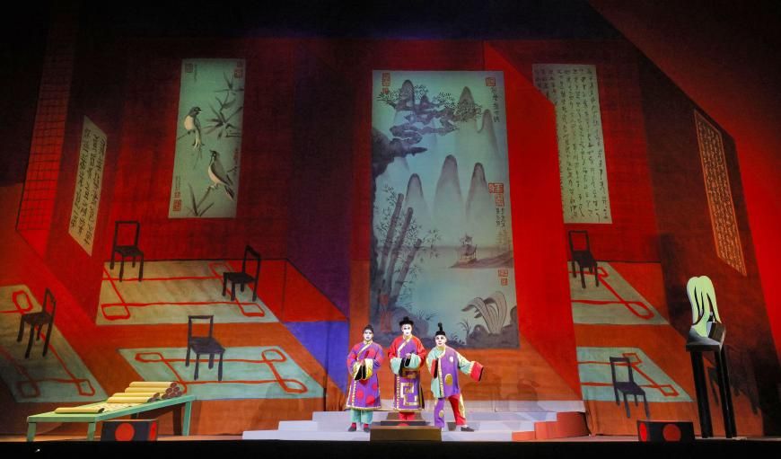 이안 팔코너와 함께한 <투란도트(Turandot)> 무대 / 이미지 출처: David Hockney