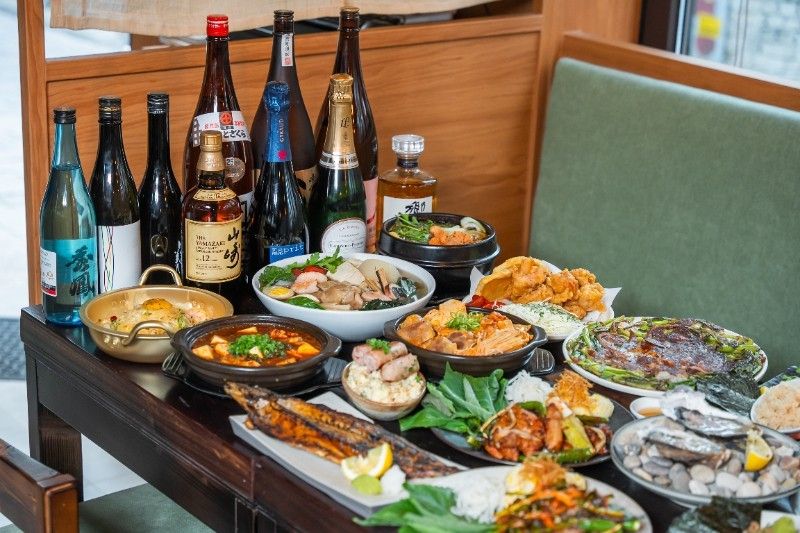 여러 연탄 구이 메뉴와 기존 방울과꼬막의 대표 메뉴를 맛볼 수 있다. / 출처: 방울과꼬막 서순라길 네이버지도 업체등록