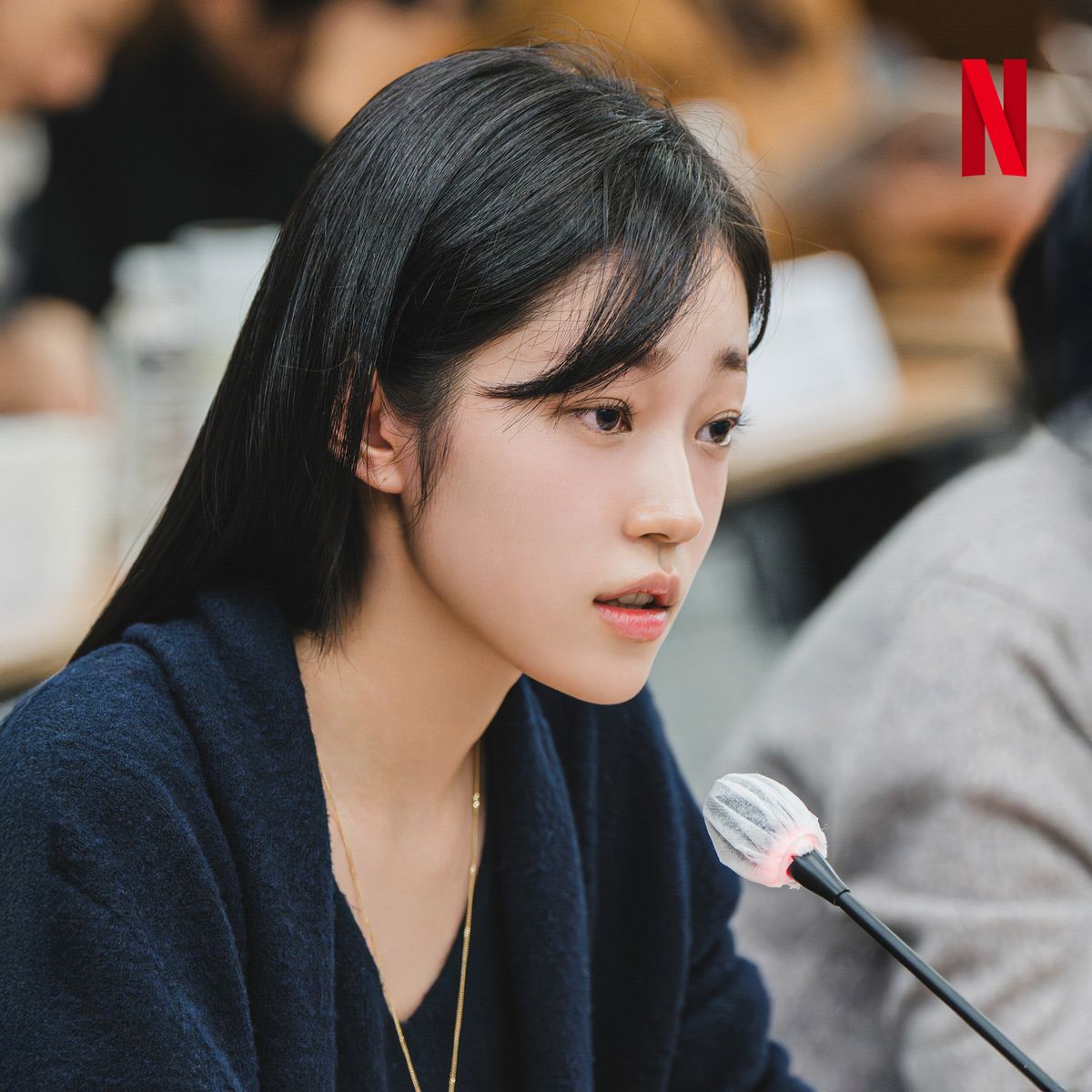 노윤서는 귀신의 소리를 들을 수 있는 궁녀 '생강'을 연기한다. / 출처: 넷플릭스