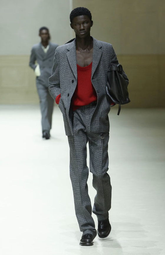 프라다 2026 F/W 맨즈 컬렉션 LOOK / 이미지 출처: 프라다 홈페이지