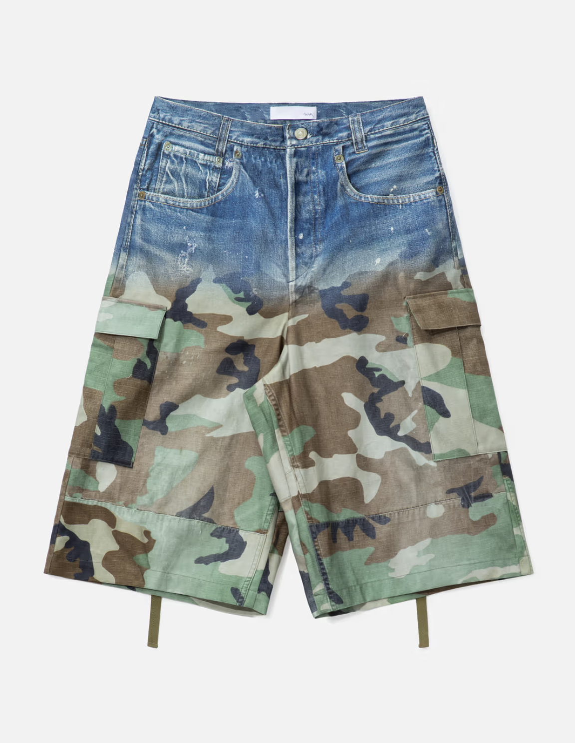 톨크(TOLQ) 그라데이션 프린티드 데님 카고쇼츠(Gradation Printed Denim Cargo Shorts) / 이미지 출처: HBX