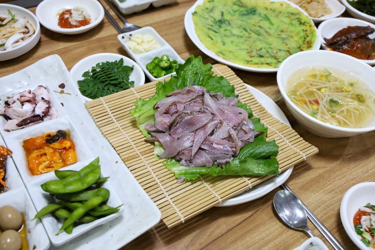 이미지 출처: '자리돔횟집' 네이버 지도 업체 등록 사진