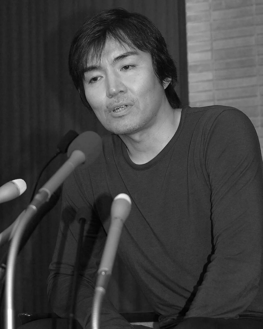 생전 106권이라는 압도적인 분량의 작품을 남긴 일본 미스터리 소설의 거장 히가시노 게이고 / 이미지 출처: 게티이미지