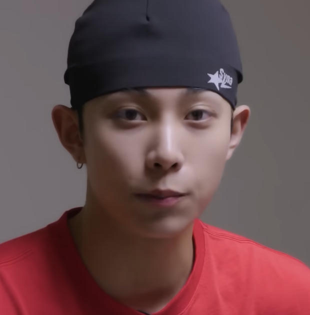 베이프 x 스포티파이 x 시나 월드 비니를 쓴 롱샷 김률 / 이미지 출처: 롱샷 공식 유튜브