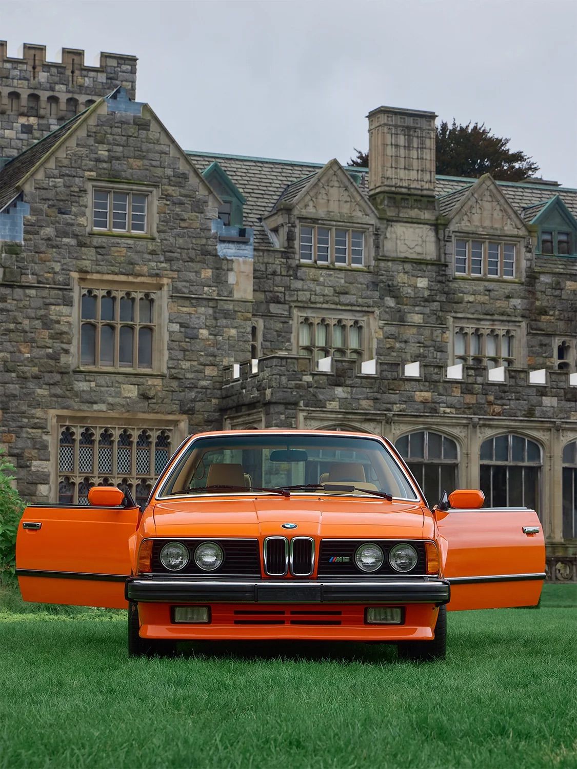 원 오브 원 사양으로 다시 태어난 1987년식 BMW M6 / 이미지 출처: Kith (키스)