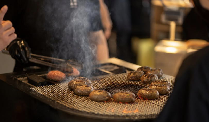 도산에 일본의 정통 함바그 맛집 히키니쿠토코메를 오픈했다. / 출처: 히키니쿠토코메 도산 인스타그램(@hikiniku.to.com_korea)
