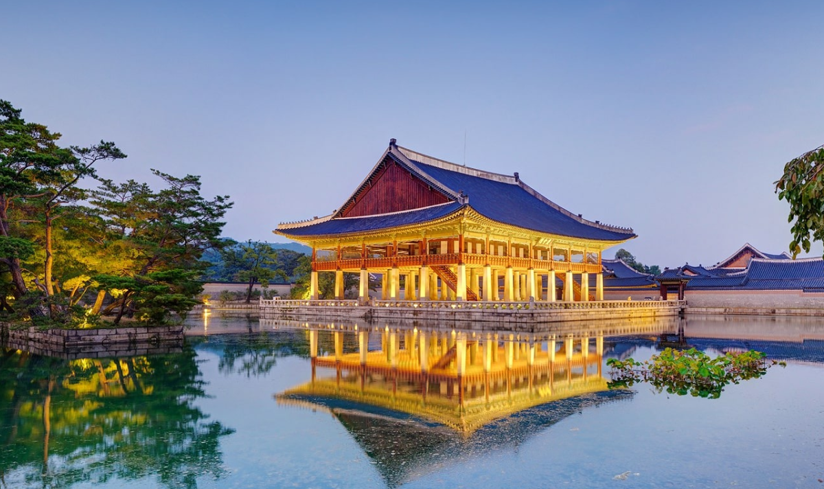 밤의 경복궁에서 만나는 경회루의 야경 / 이미지 출처: 궁능유적본부
