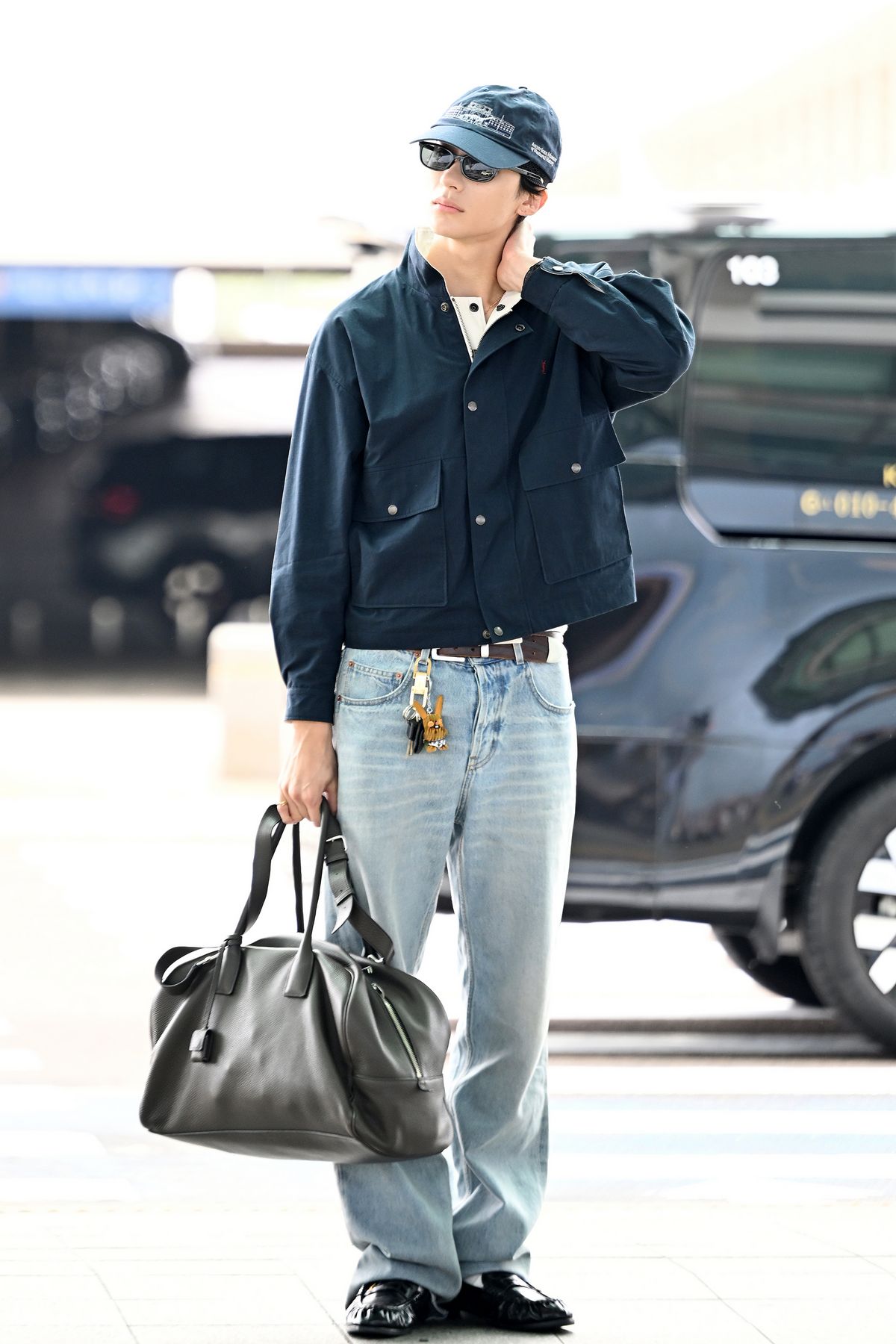빅 백 스타일링의 정석. 빅 백 비율의 정석. 빅 백의 아이콘. / 이미지 출처: Getty Images 