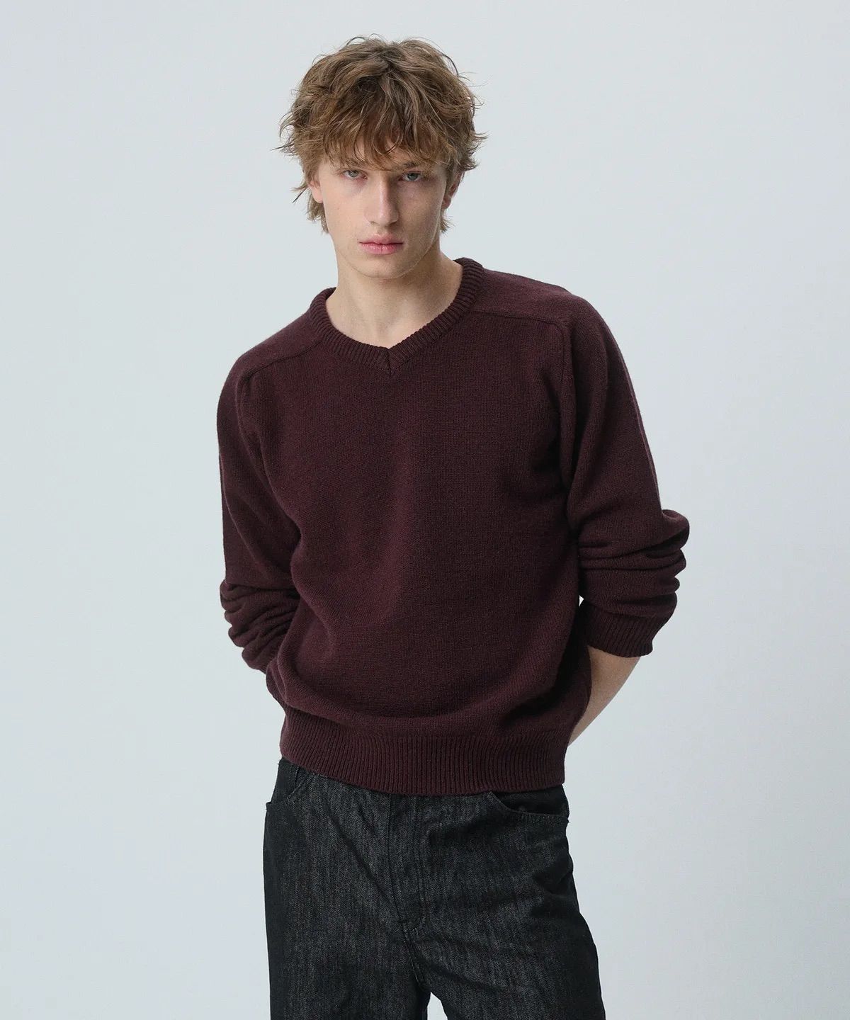 Fine Wool V Neck Knit WINE