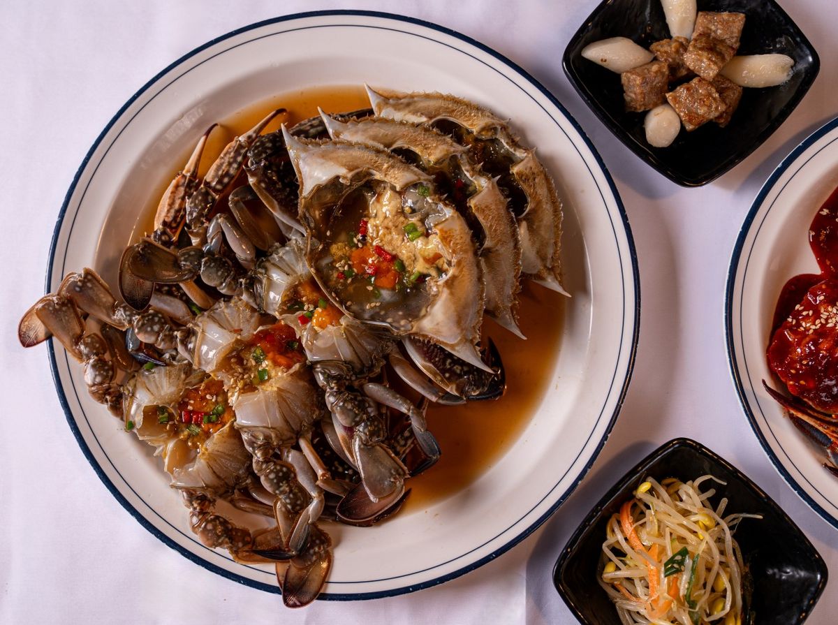 100% 연평도산 국산 꽃게로 만들어 신선하고 살이 꽉 차 입안 가득 게장의 맛을 즐길 수 있는 무한리필 게장 맛집. / 이미지 출처: 게좋아 연평도 간장게장 부천중동점