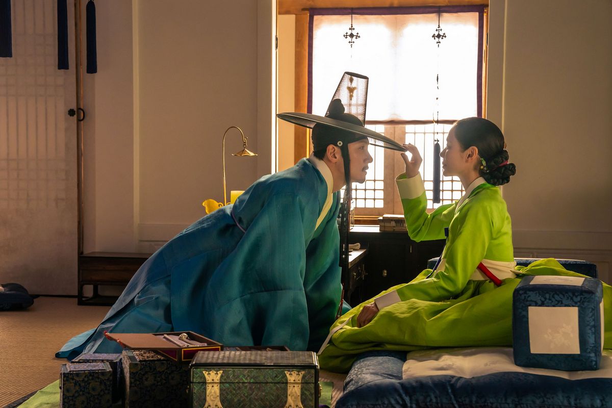 조씨부인 역의 손예진과 조원 역의 지창욱. / 이미지 출처: 넷플릭스 제공