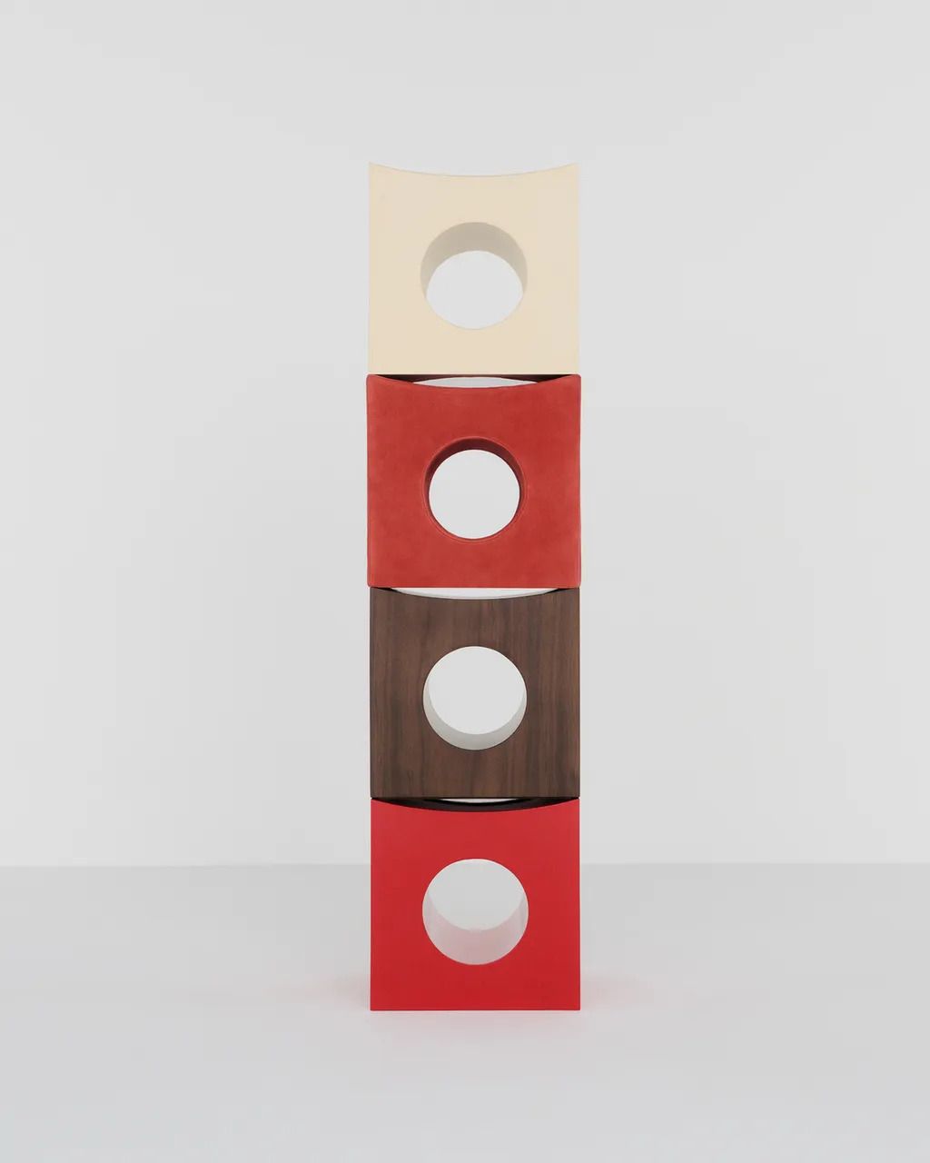 THE QUBIT STOOL / 이미지 출처: 자라홈