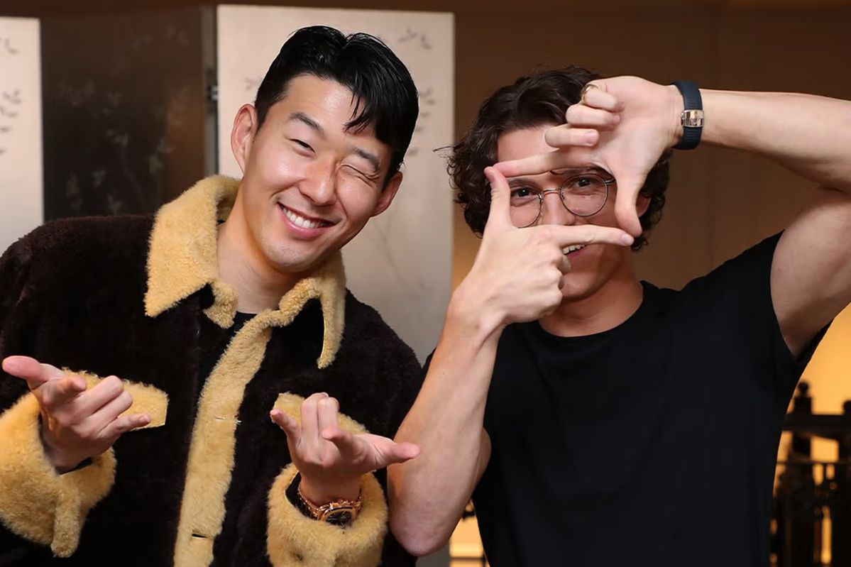 토트넘의 팬이자 손흥민의 팬인 스파이더맨, 톰홀랜드와 사진을 찍은 손흥민. / 이미지 출처: 톰홀랜드 인스타그램 @tomholland2013