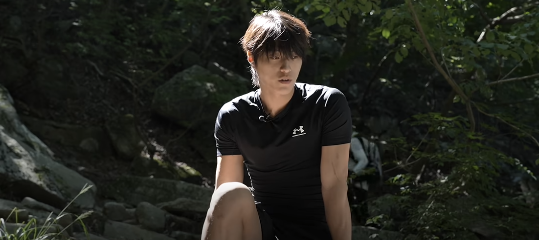 자신만의 방식으로 행복을 찾는 지게꾼 허은. / 이미지 출처: 씨리얼