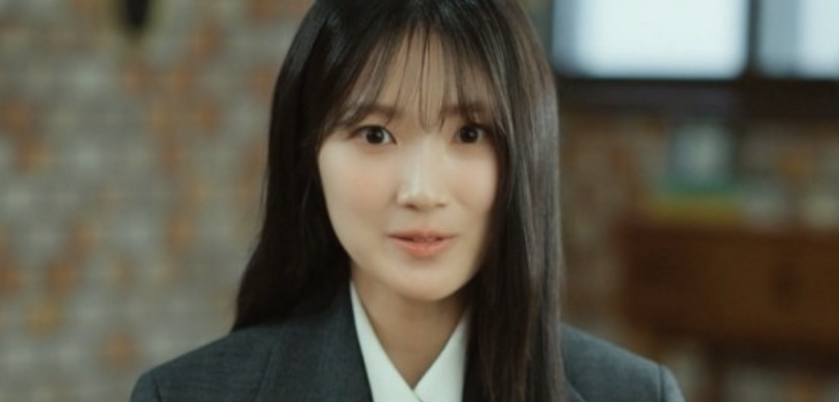 신입 변호사로 합류한 배우 김혜윤. / 이미지 출처: SBS 유튜브