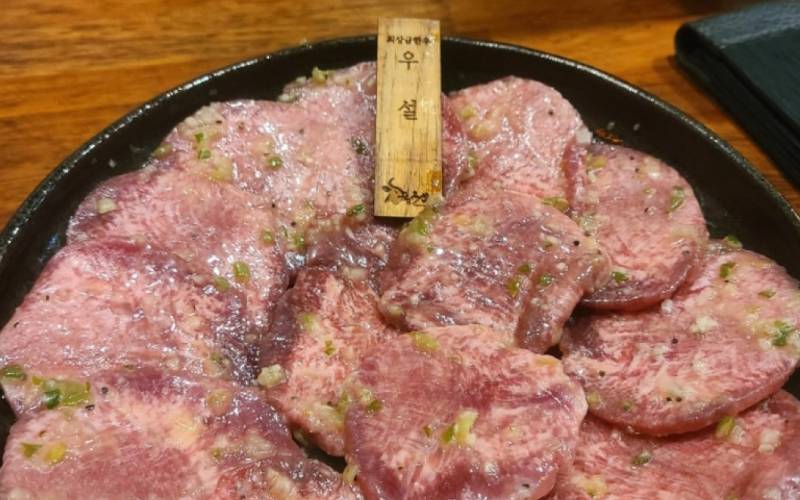 한국 오면 여기는 꼭 가요. 내한 스타 핫플레이스 5