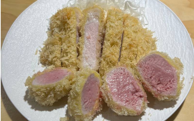 눈처럼 사르르 녹는 하얀 돈카츠! 충무로 신상 맛집 추천