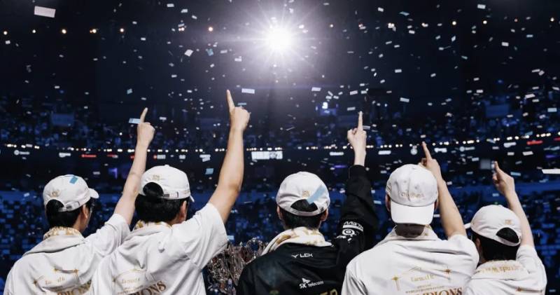 2025 롤드컵 챔피언, 티원 TMI - 에스콰이어 코리아