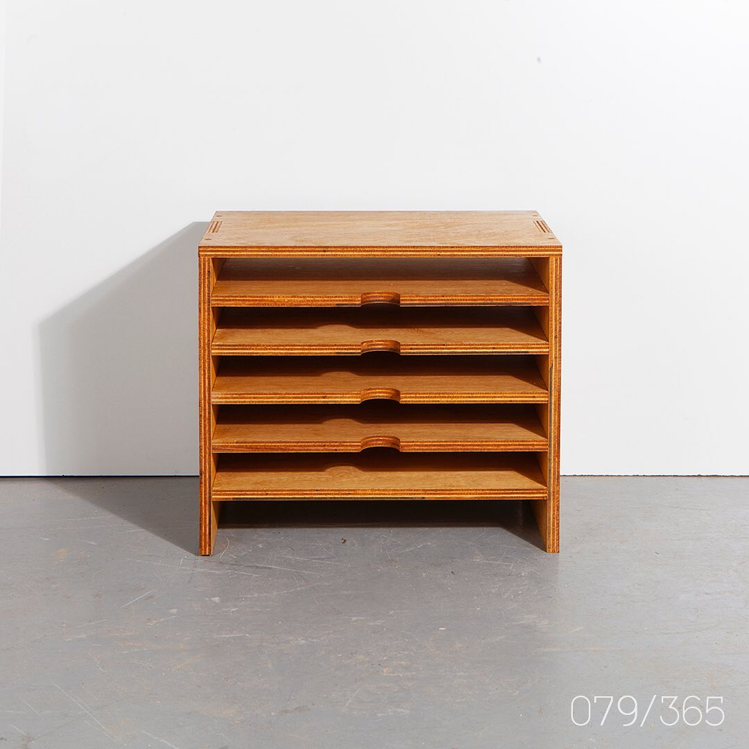제로랩, 079