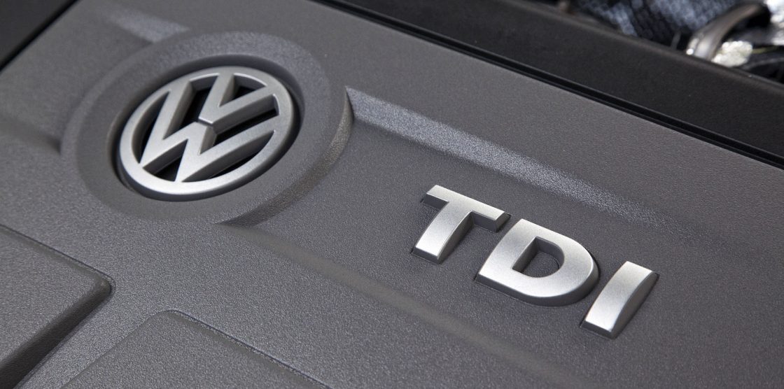volkswagen-tdi-engine-cover-bokeh