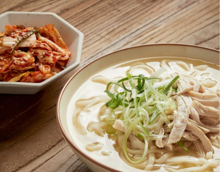 유면가 이유석 셰프의 칼국수 겉절이 밀키트 세트. (PHOTO : 헬로네이처)