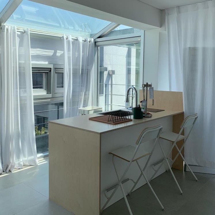 @airbnb.floortopnote