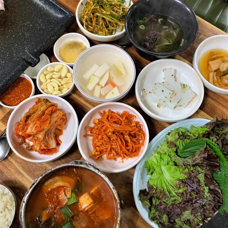 신사강정육점식당